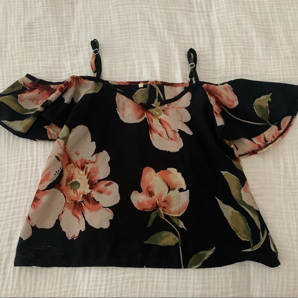 2 for $20 🎀 Floral cold shoulder tank top - Picture 3 of 5